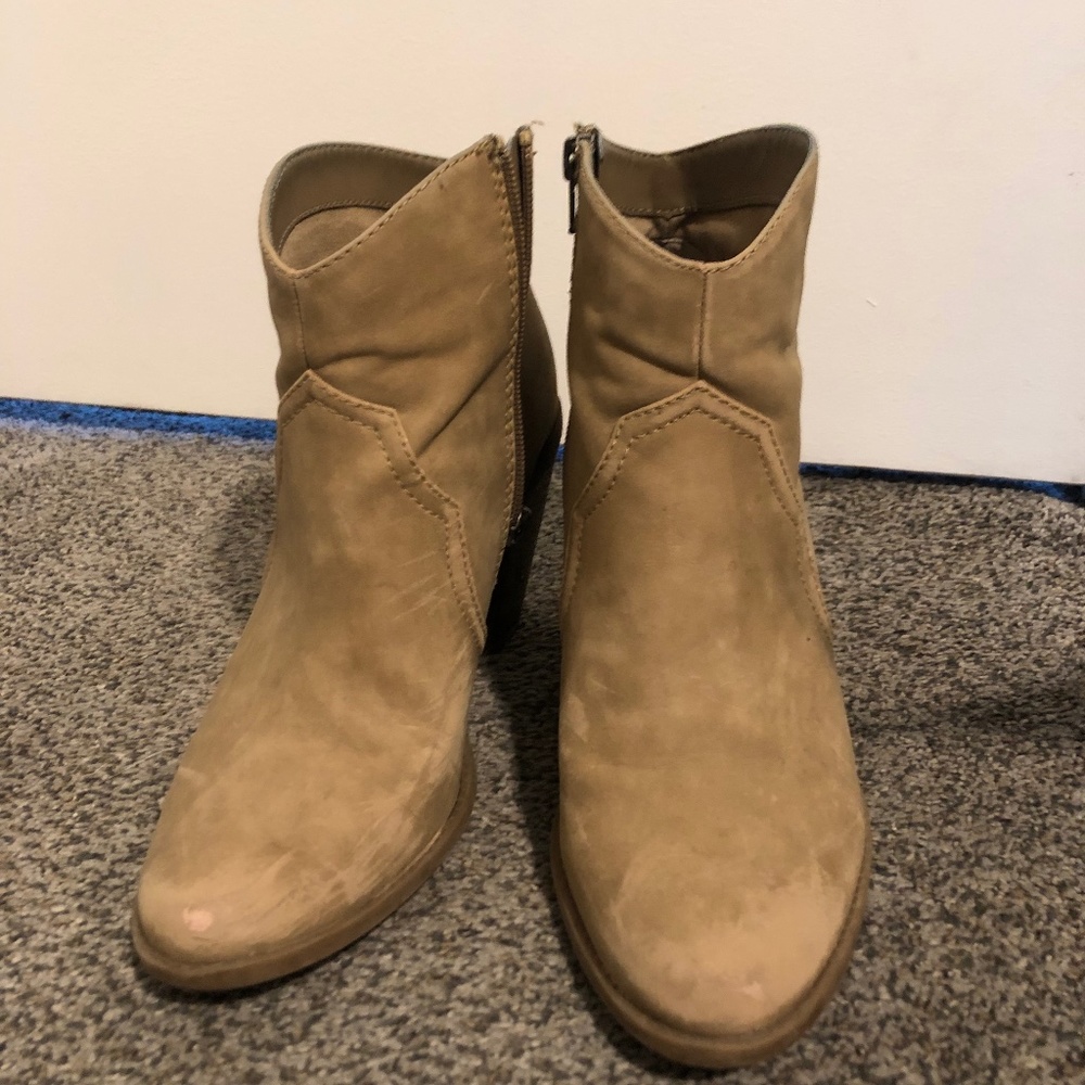 Dolce Vita ankle boots (zip up) women’s 8